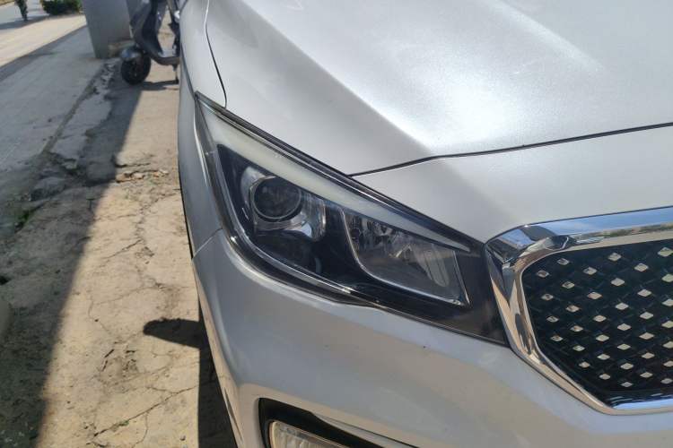 Used CHANGAN Lingxuan 2017 1.5T Manual Joyful & Happy Model Right Front Headlight