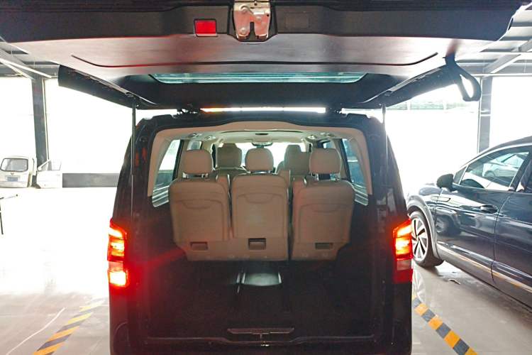 Used Mercedes-Benz Vito 2024 2.0T Elite Version 7 Seats