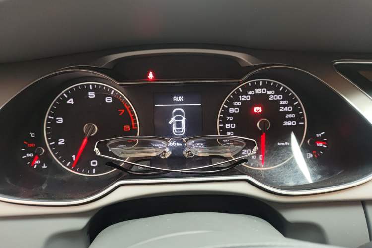 Used Audi A4L 2015 30 TFSI Automatic Comfort Model Instrument Cluster