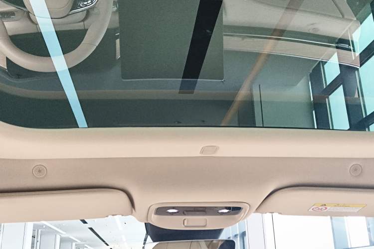 Used Hima AITO M5 2025 Extended-Range Ultra All-Wheel-Drive Version Headliner