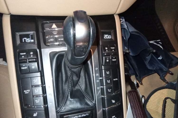 Used Porsche Macan 2017 Macan 2.0T Gear Lever