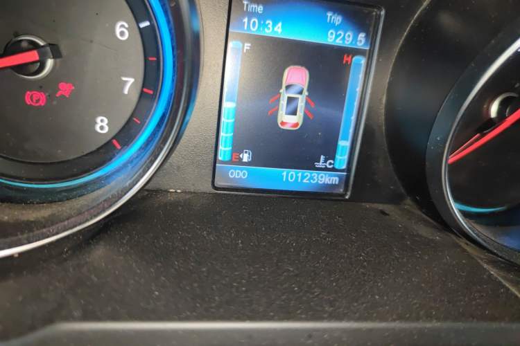 Used Zotye T600 2016 Sports Edition 1.5T Manual Luxury Model Odometer Close Up