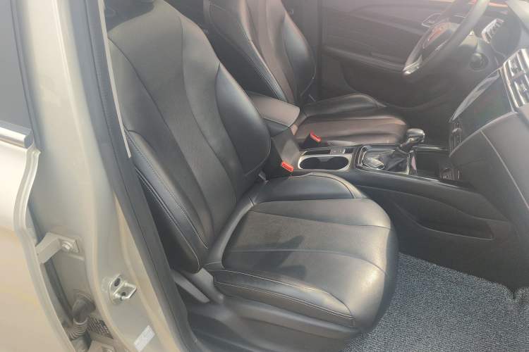 Used Roewe i5 2020 1.5L Automatic 4G Connect Luxury Flagship Edition