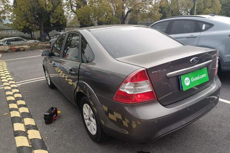 Used Ford Focus 2013 Sedan Classic 1.8L Automatic Base Model