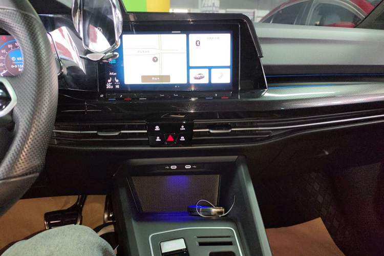 Used Volkswagen Golf 2024 280TSI DSG R-Line 50th Anniversary Edition
