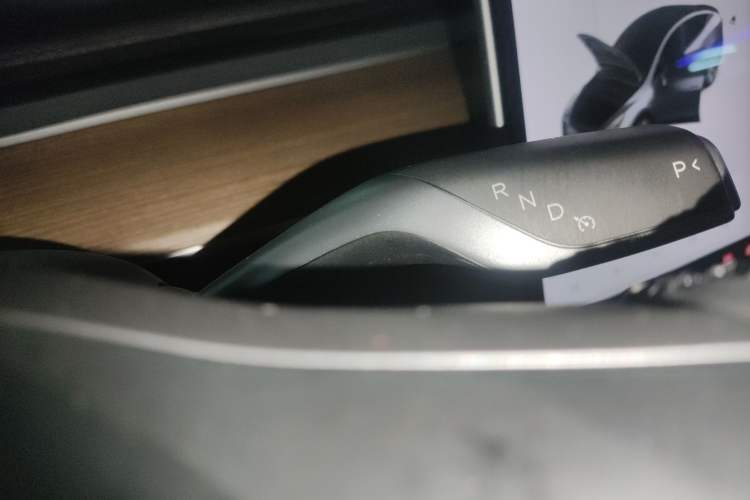 Used Tesla Model Y 2021 Standard Range Rear-Wheel Drive Version