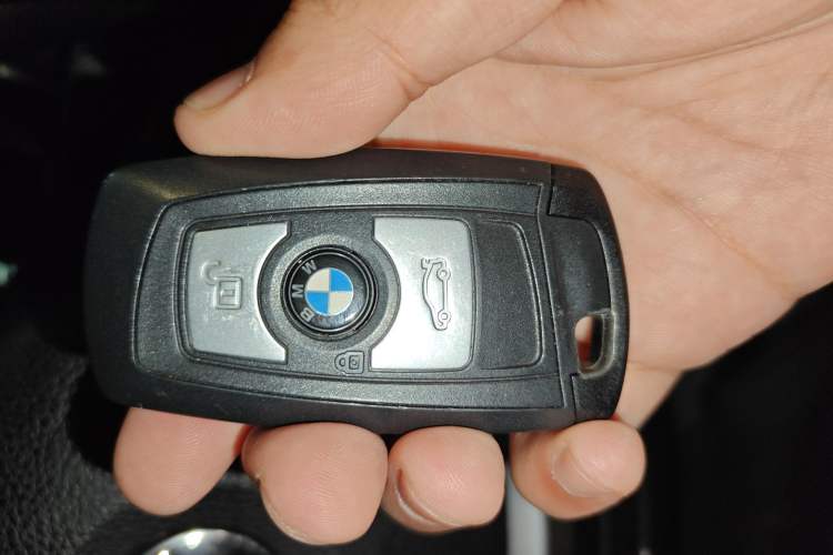 Used BMW 3 Series GT 2018 320i Sport Edition Vehicle Key