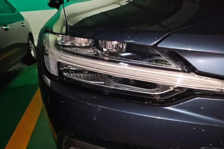 Used Volvo S60 2025 B4 Zhiyi Luxury Edition