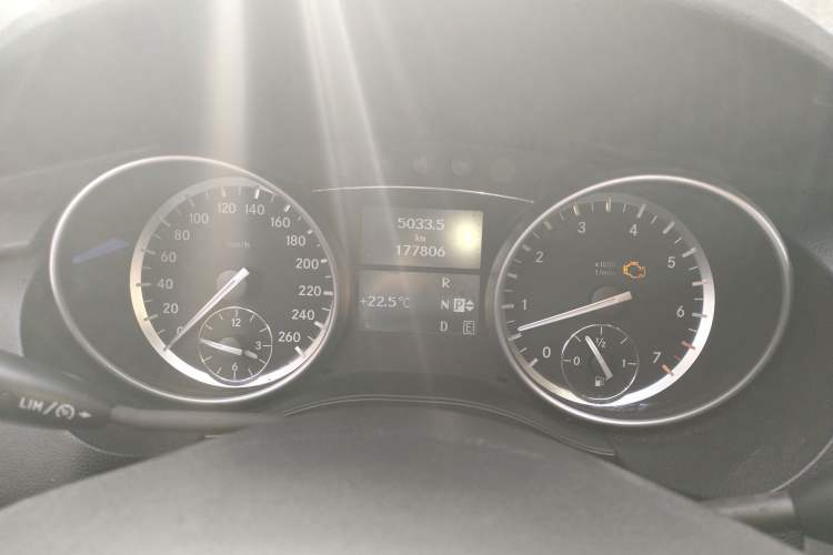 Used Mercedes-Benz R-Class 2011 R 300 L Business Model