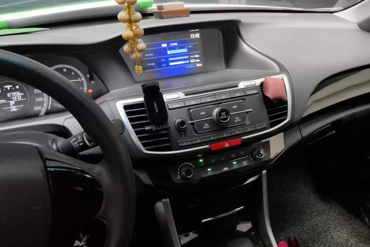 Used Honda Accord 2016 2.0L Comfort Edition Audio And AC Panel