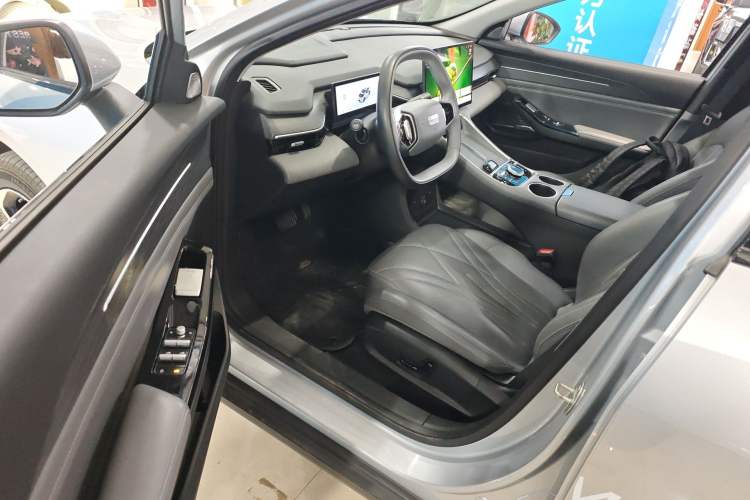 Used Geely Galaxy L6 2025 EM-i 140km Starship Edition
