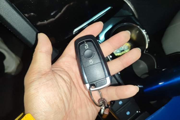 Used Ford Escape 2020 EcoBoost 245 Two-Wheel-Drive Titanium Edition
