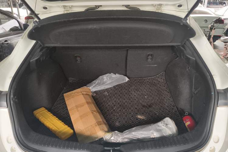 Used Mazda CX-4 2018 2.0L Automatic Two-Wheel Drive Blue Sky Dynamic Version China V Standard Trunk