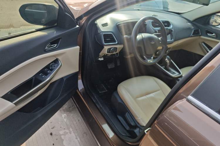 Used Ford Escort 2015 1.5L Automatic Comfort Edition
