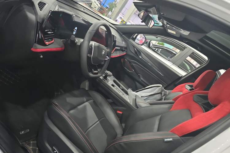 Used CHANGAN X5 PLUS 2024 1.5T DCT ZhiZun Version Left Front Seat