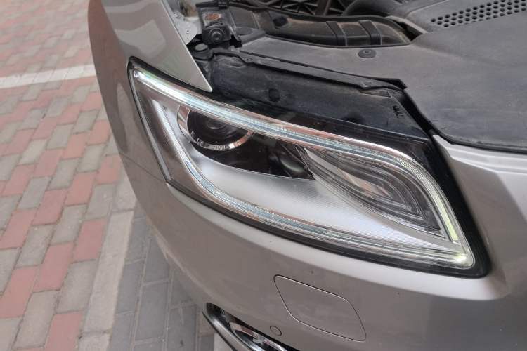 Used Audi Q5 2013 40 TFSI Comfort Edition Right Front Headlight