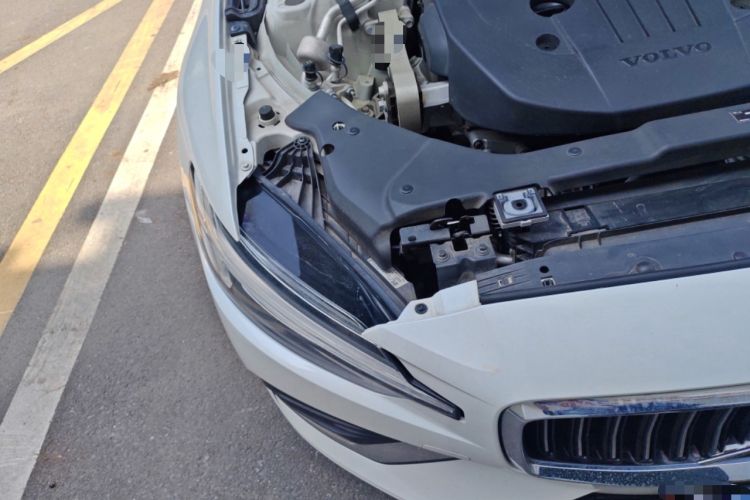 Used Volvo S60 2022 B4 Zhiyuan Luxury Edition
