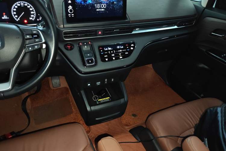 Used Honda Odyssey 2024 2.0L eHEV Sharp·Leading Edition Gear Lever