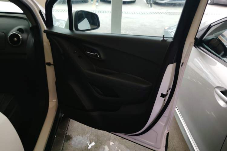 Used Chevrolet Trax 2016 1.4T Automatic Two-Wheel Drive Comfort Version with Sunroof