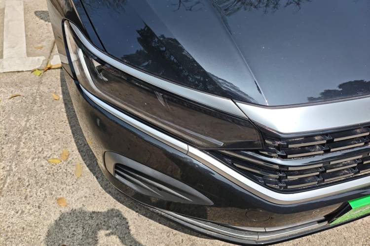 Used Volkswagen Passat 2024 330TSI Elite Edition Right Front Headlight