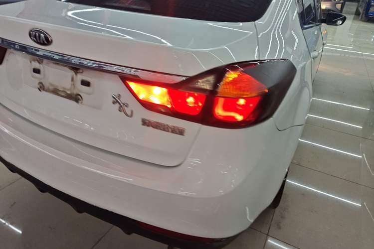 Used Kia K3 2016 1.6L Automatic with Sunroof
