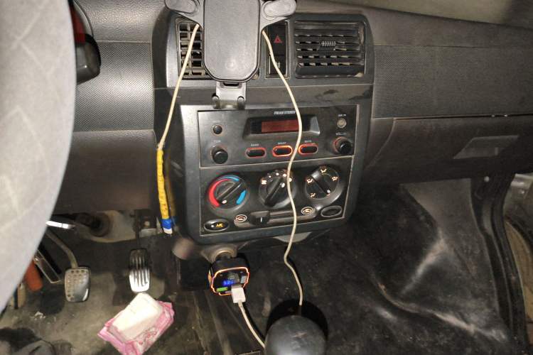 Used Wuling Rongguang 2011 1.2L Base Version
