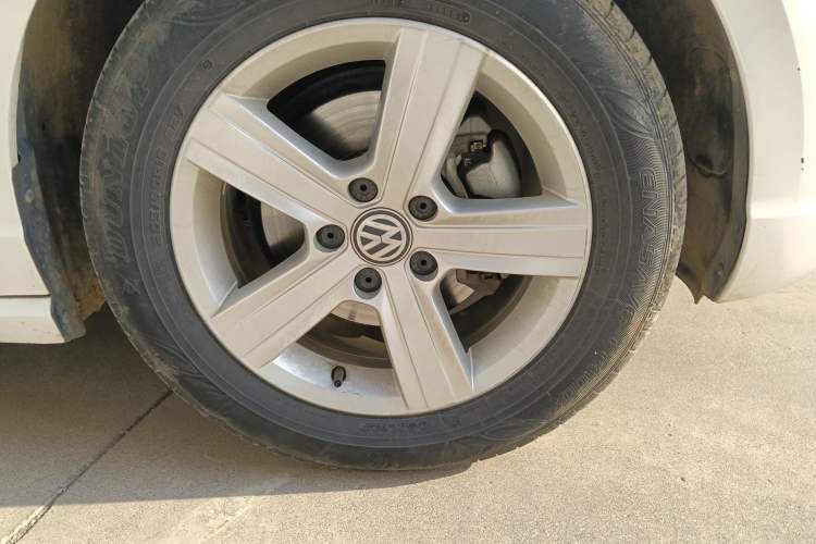 Used Volkswagen Lamando 2018 230TSI DSG Fashion Edition Right Front Wheel Hub