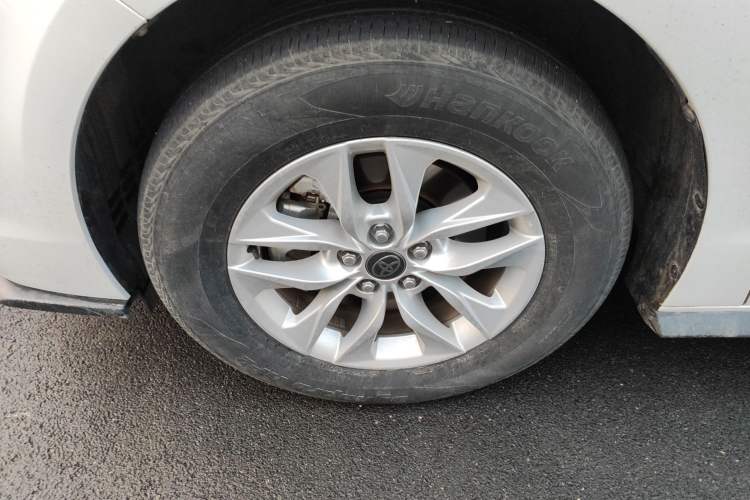 Used Toyota Granvia 2023 2.5L Hybrid Comfort Edition
