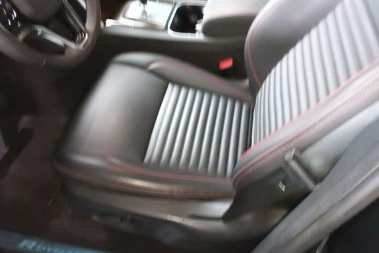 Used Land Rover Discovery Sport New Energy 2023 1.5T P300e Plug-in Hybrid Electric Version