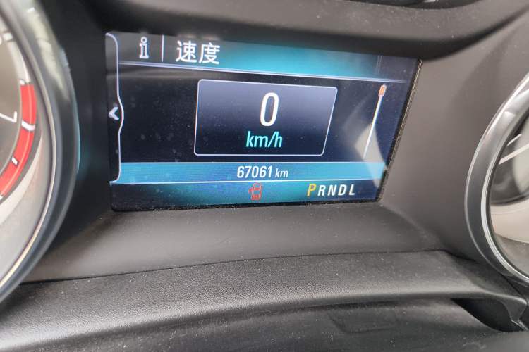 Used Buick Verano 2017 Sedan 15S Automatic Leading Model Odometer Close Up