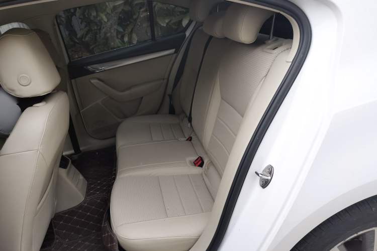 Used Skoda Octavia 2017 1.6L Automatic Chuanxing Edition
