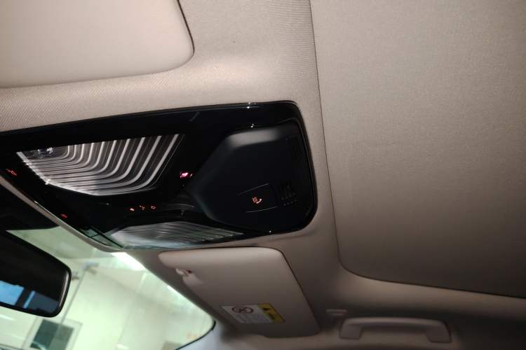 Used BMW i3 2022 eDrive 35 L
