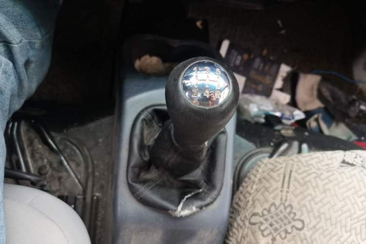 Used Jinbei Hiace X30 2020 1.5L Super-Comfortable Version China VI Standard SWC15M
