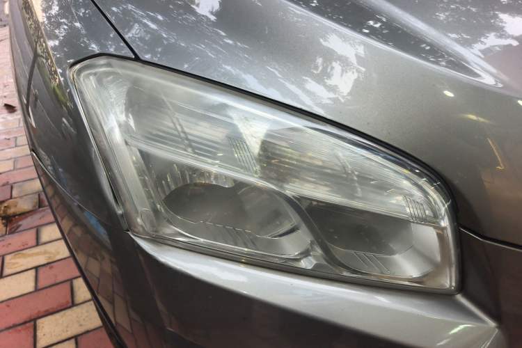 Used Chevrolet Trax 2014 1.4T Automatic Two-Wheel Drive Comfort Version Right Front Headlight