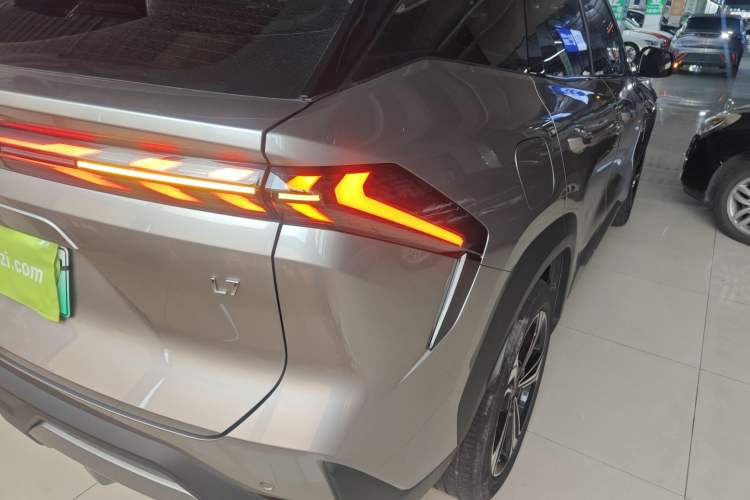 Used Geely Galaxy L7 2024 1.5T 115 km PLUS Dragon Edition
