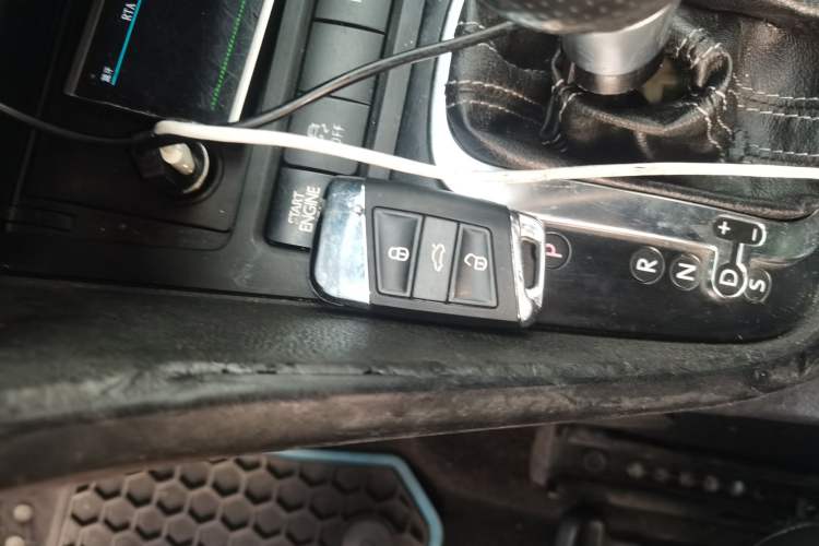 Used Volkswagen Golf 2011 2.0 TSI R
