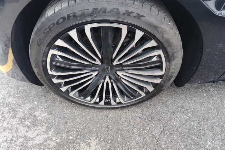 Used Avatr 12 2025 Updated Ultra All-Electric Four-Wheel Drive