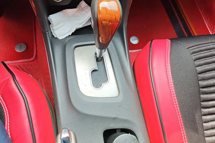 Used Chevrolet Epica 2013 1.8 SX Luxury Edition AT Gear Lever