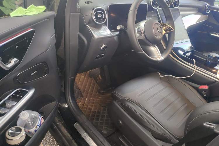 Used Mercedes-Benz GLC 2024 GLC 260 L 4MATIC Dynamic Edition 5-seater
