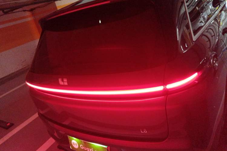 Used Li Auto L8 2023 Pro Model
