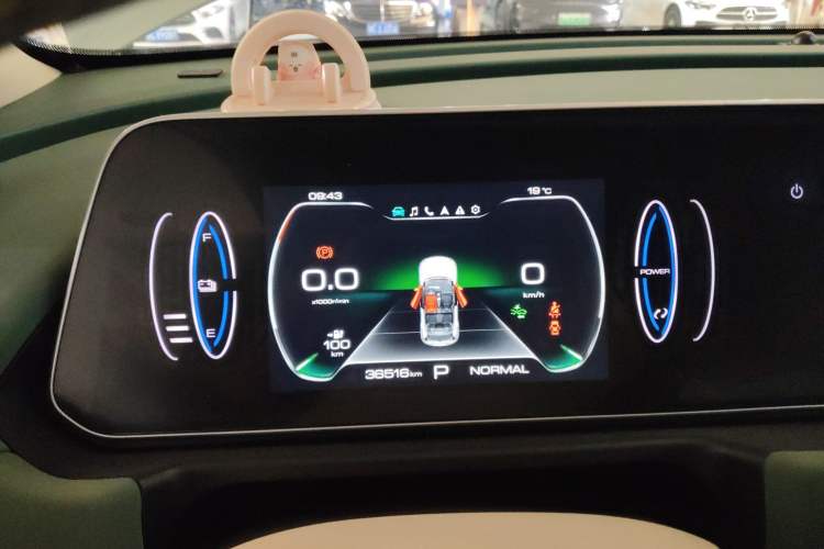 Used ORA Good Cat 2023 401 km Standard Range Luxury Version Lithium Iron Phosphate Instrument Cluster