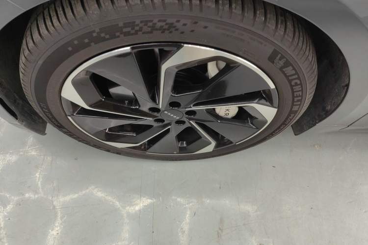 Used Zeekr 001 2023 ME Edition 100 kWh Exterior 1