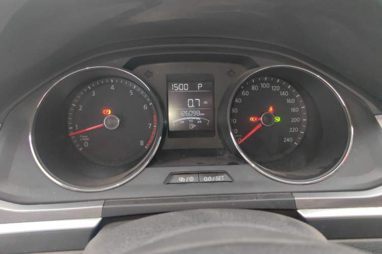 Used Volkswagen Bora 2016 1.6L Automatic Fashion Model