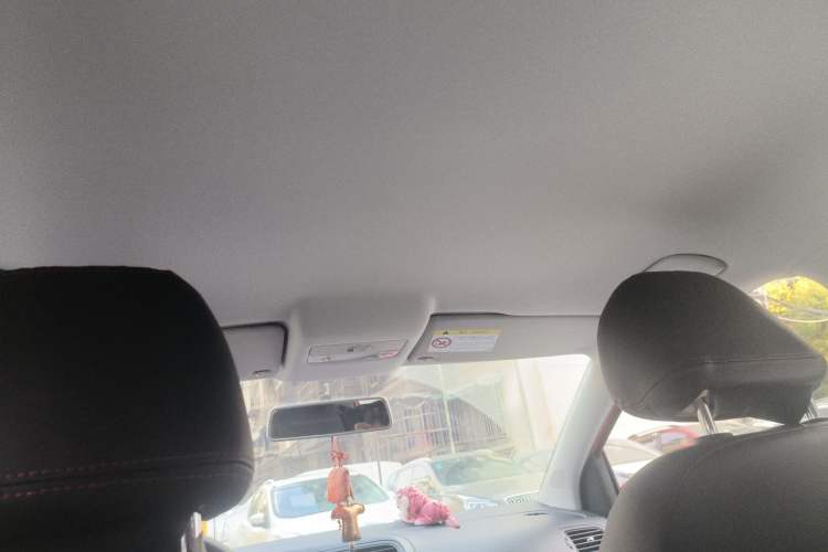 Used Volkswagen Polo 2014 1.4L Manual Fashion Edition
