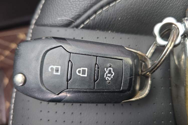 Used Ford Escort 2015 1.5L Automatic Fashion Model Vehicle Key