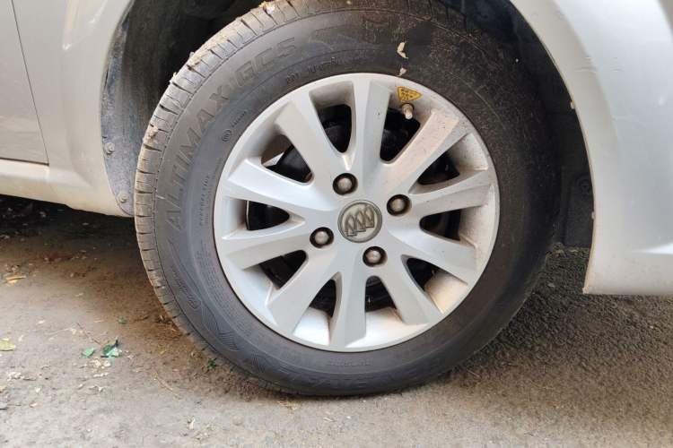 Used Buick Excelle 2013 1.5L Manual Classic Model
