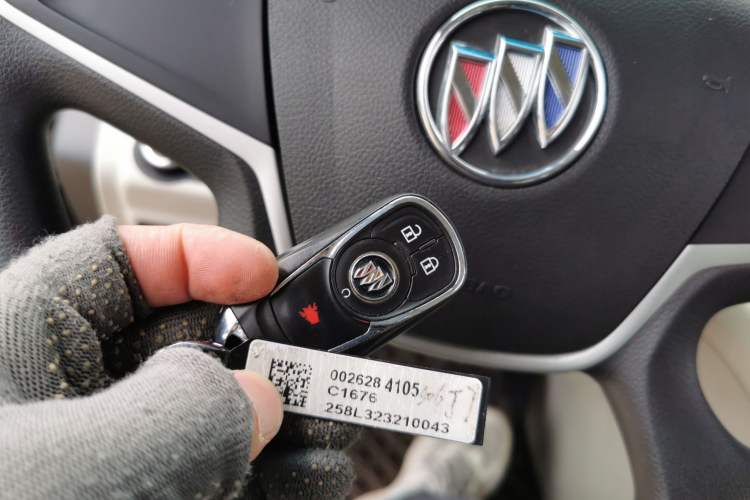 Used Buick GL8 2022 Land Cruiser Executive Class 652T Comfort Model
