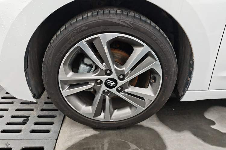 Used Hyundai Elantra (6th Generation / Lingdong) 2016 1.6L Automatic ZhiXuan – Elite Version