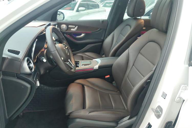 Used Mercedes-Benz GLC 2020 Facelift GLC 260 L 4MATIC Luxury Edition
