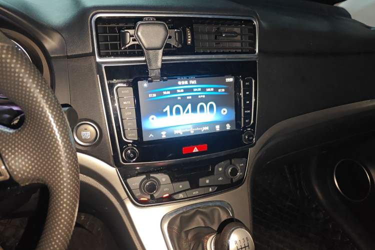 Used Haval M6 2019 1.5T Manual Two-Wheel Drive Urban Version China VI Standard